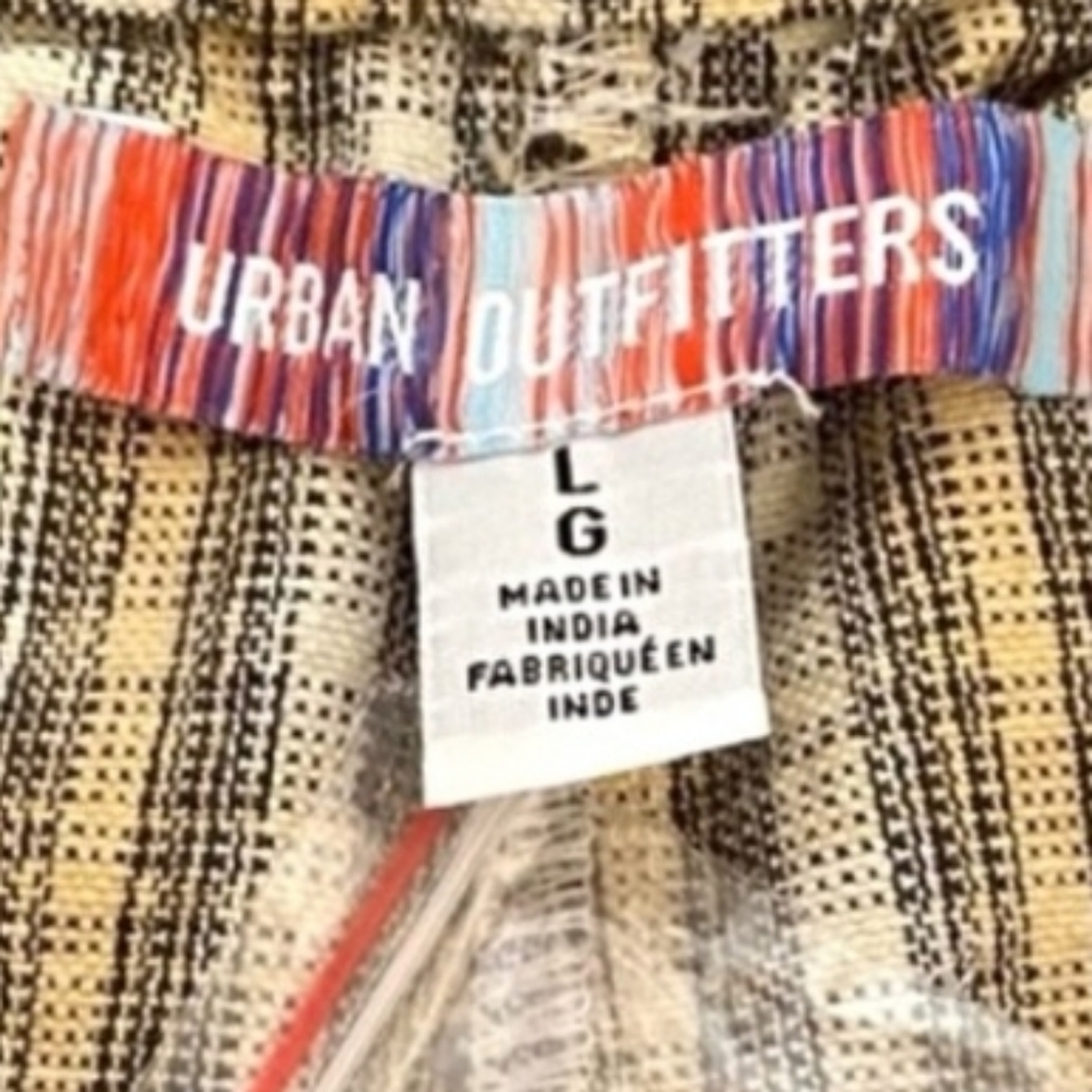 Urban Outfitters Green & Brown Plaid Bermuda Shorts with 2 Side & 1 Back Pocket - Picture 3 of 15